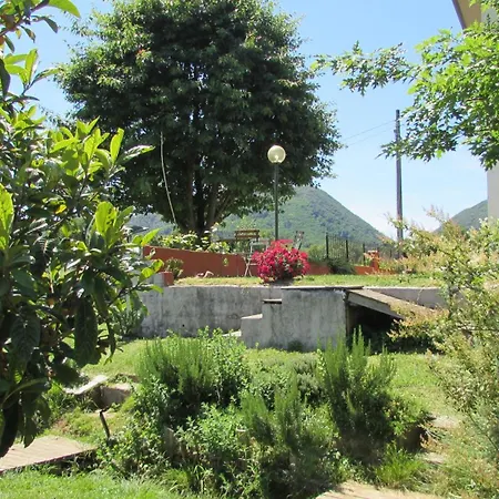 Casa Roberta A Quarto em Acomodações Particulares